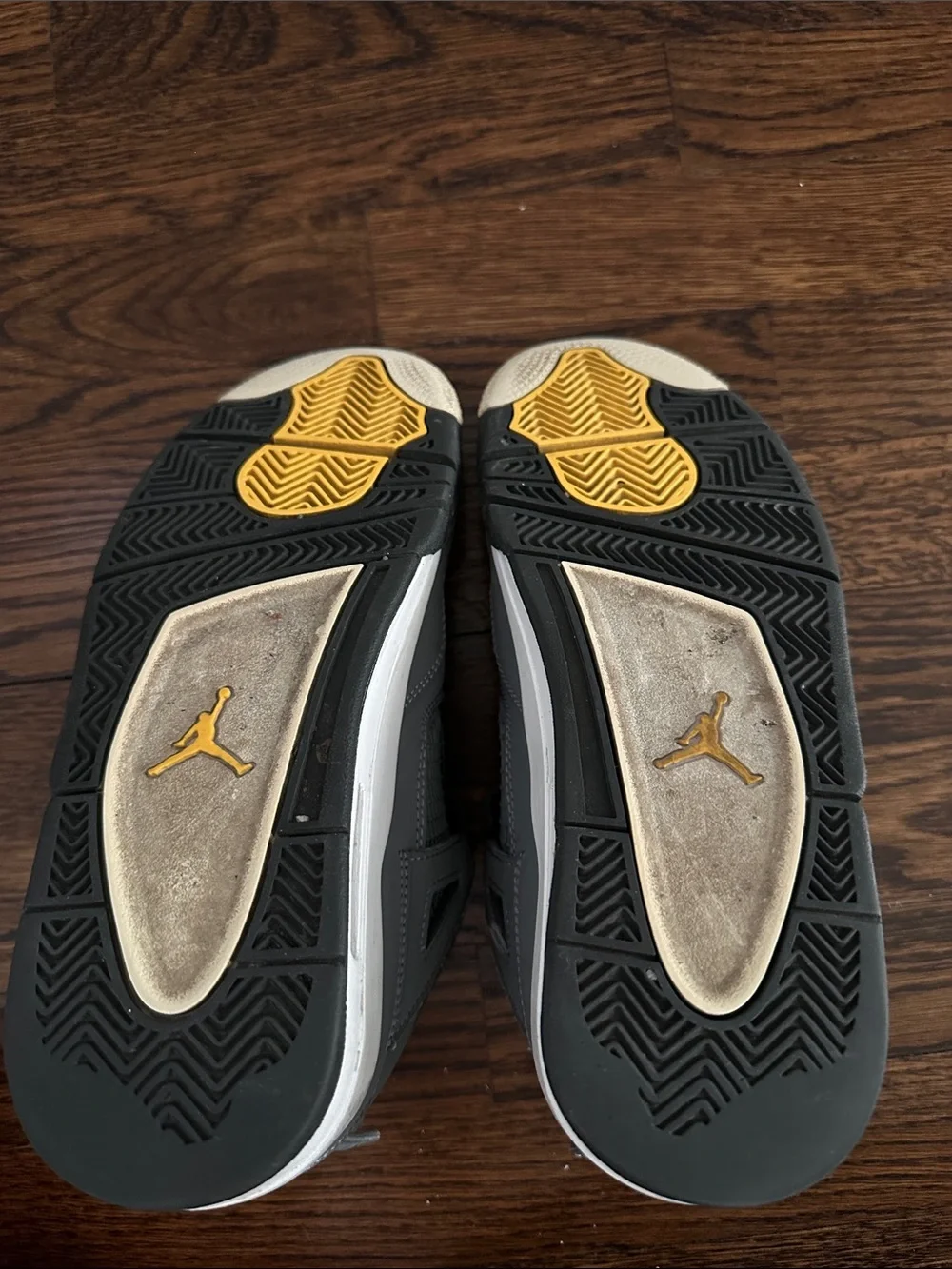 Air Jordan 4 Retro (GS) Sz. 6.5Y